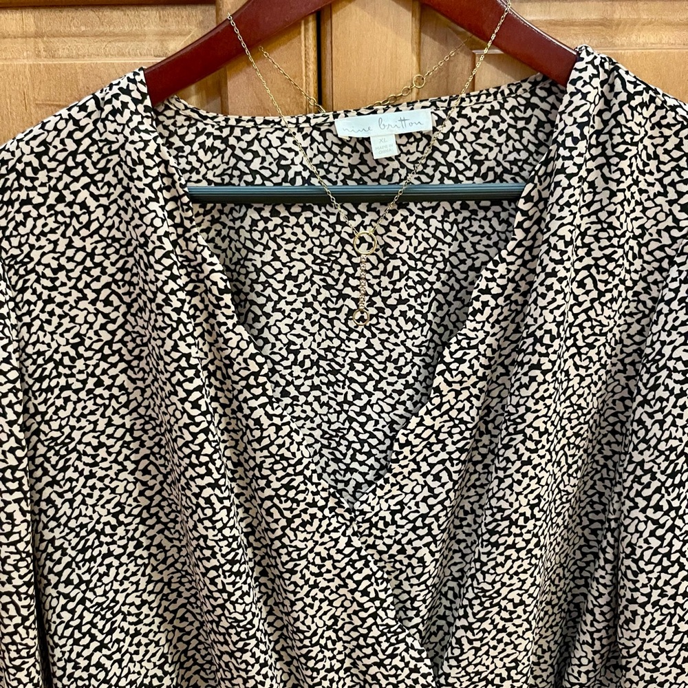 Nine Britton Faux Wrap Patterned Blouse - Size XL - Picture 4 of 9